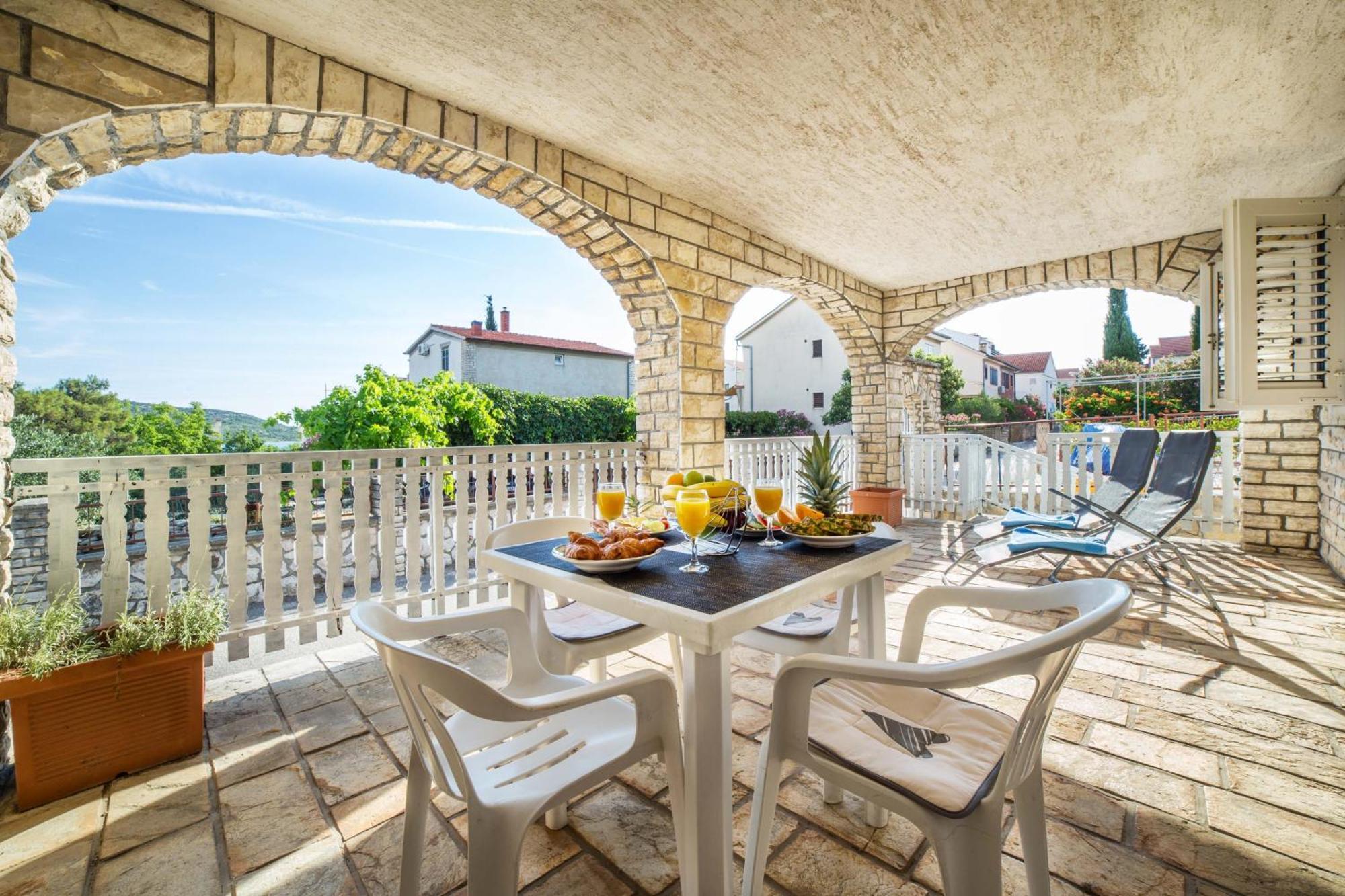 Apartments The Heart Of Croatia Пировац Екстериор снимка