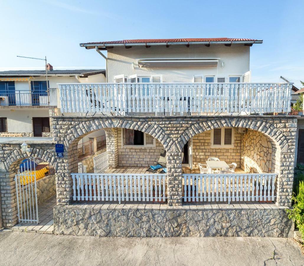 Apartments The Heart Of Croatia Пировац Екстериор снимка