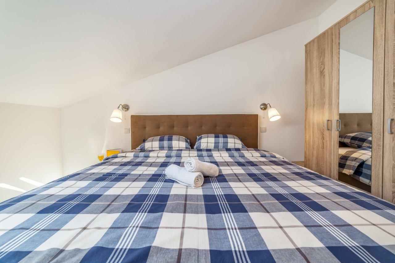 Apartments The Heart Of Croatia Пировац Екстериор снимка