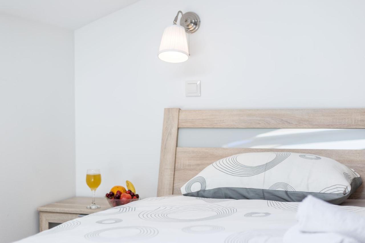 Apartments The Heart Of Croatia Пировац Екстериор снимка
